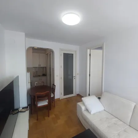 Delta Apartment *